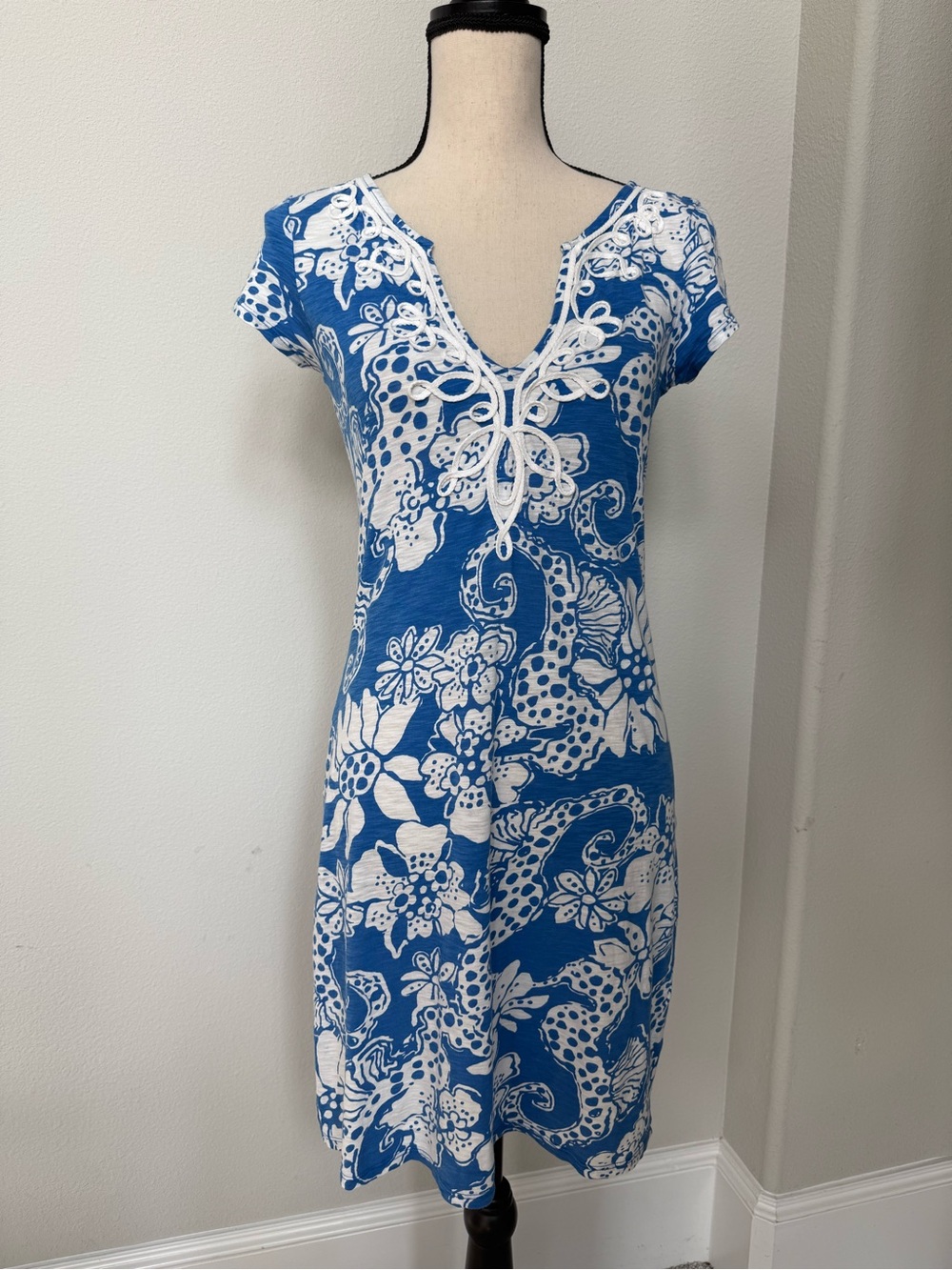 Lilly Pulitzer Blue & White Floral V-Neck Cotton Dress